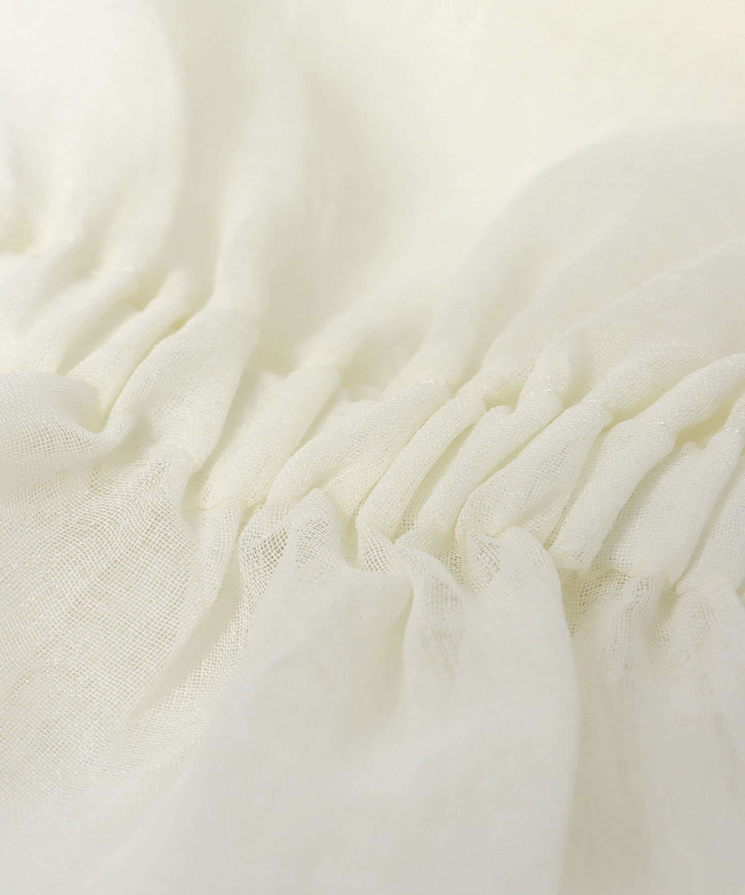 ギャザーリボンカラーブラウス